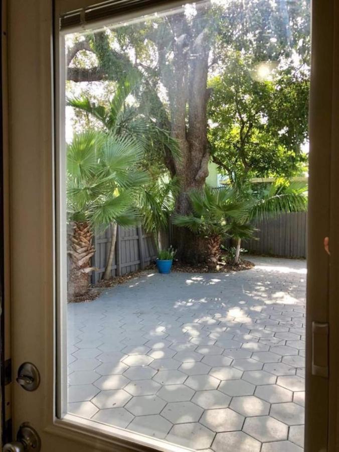 Private Suite W/ Full Backyard, Bbq, 5Min From Mia Miami Extérieur photo