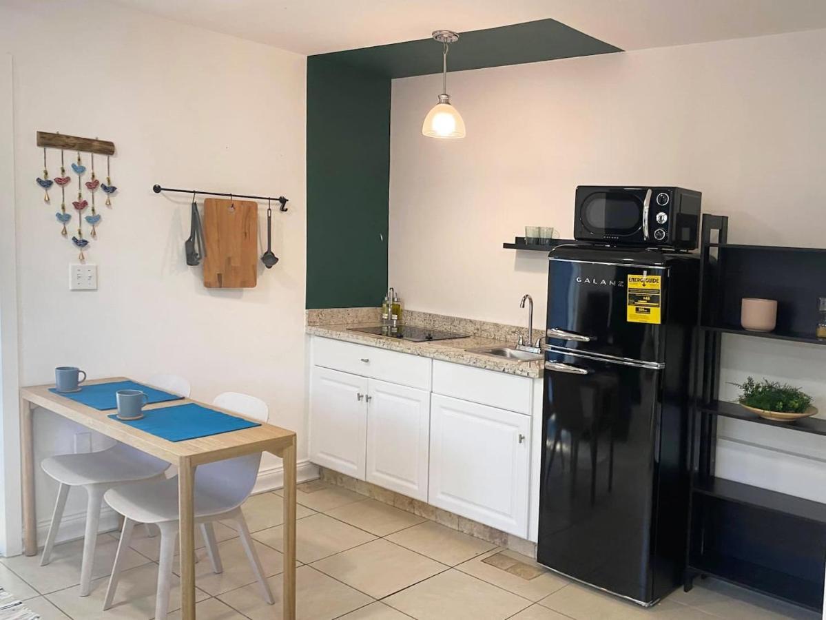Private Suite W/ Full Backyard, Bbq, 5Min From Mia Miami Extérieur photo