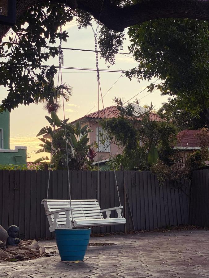 Private Suite W/ Full Backyard, Bbq, 5Min From Mia Miami Extérieur photo